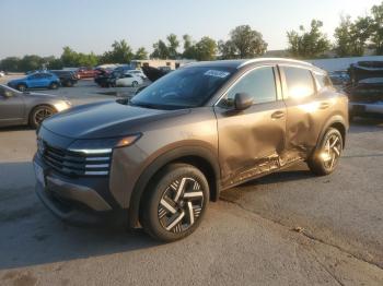  Salvage Nissan Kicks