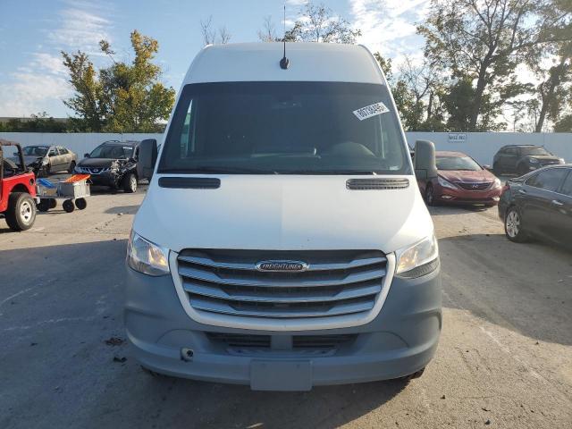 Freightliner Sprinter 2500 Image 9