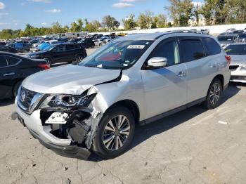  Salvage Nissan Pathfinder