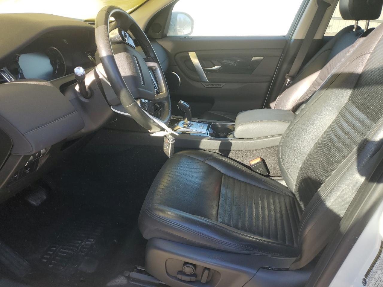 Land Rover Discovery Image 8