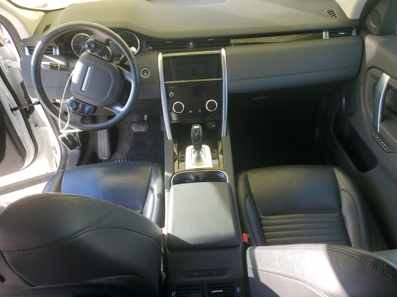 Land Rover Discovery Image 12