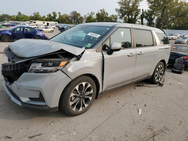  Salvage Kia Carnival
