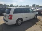 Chrysler Minivan Touring Image 3