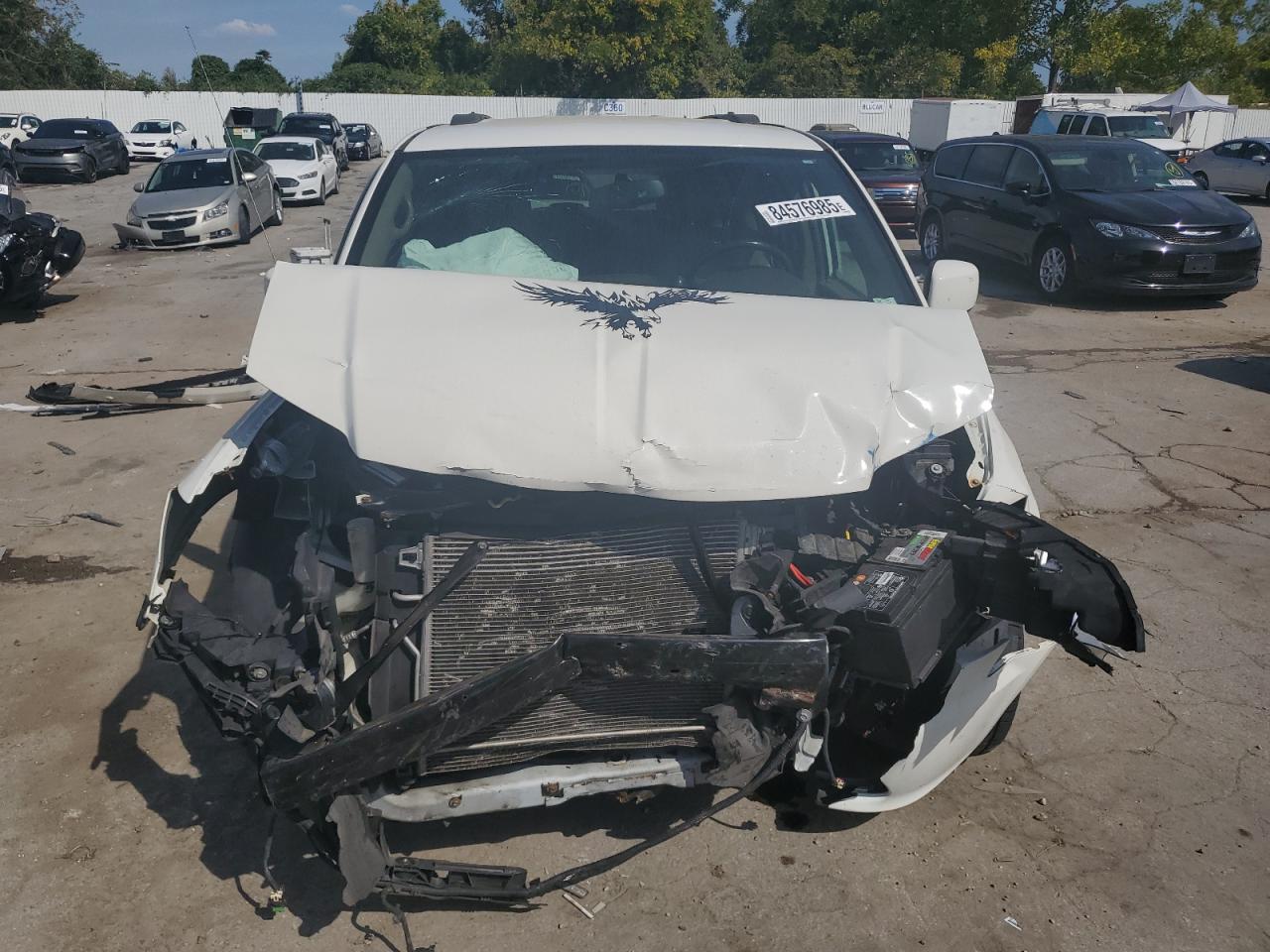 Chrysler Minivan Touring Image 4