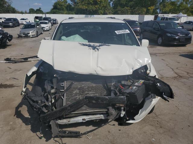 Chrysler Minivan Touring Image 4