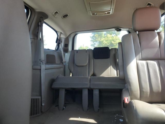 Chrysler Minivan Touring Image 8