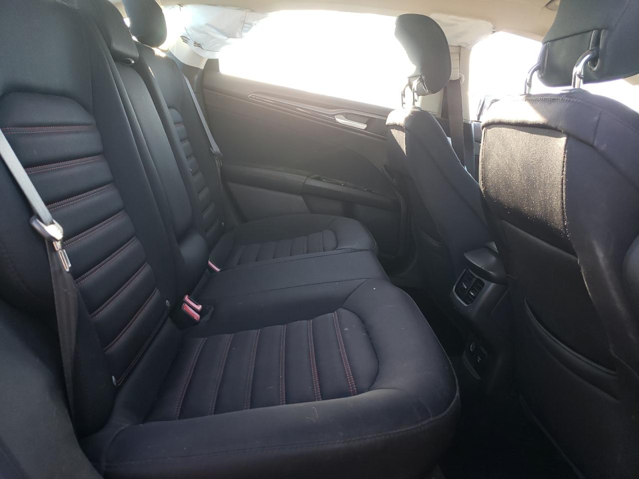 Ford Fusion Se Hybrid Image 4