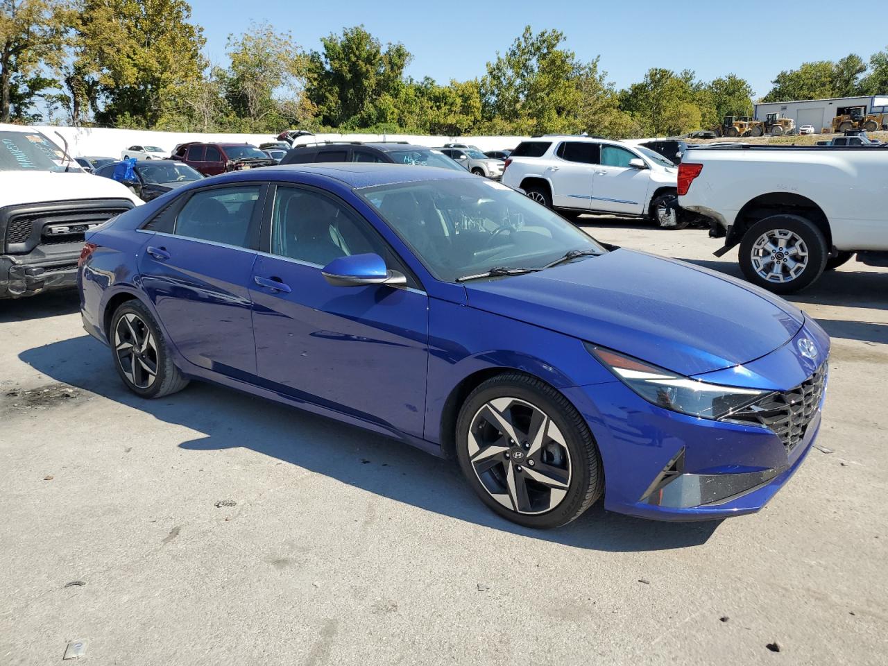 Hyundai ELANTRA Limited Image 6