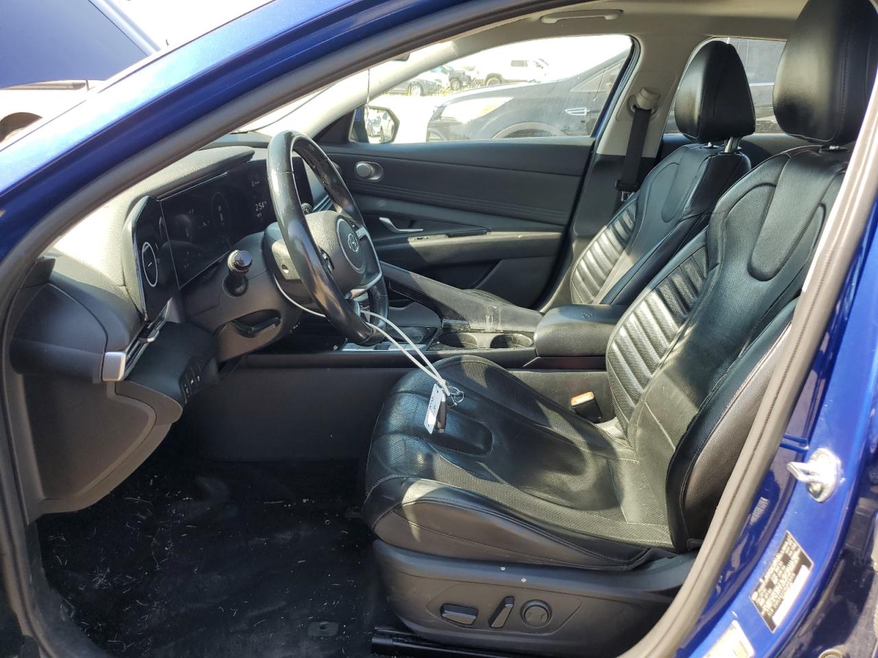 Hyundai ELANTRA Limited Image 2