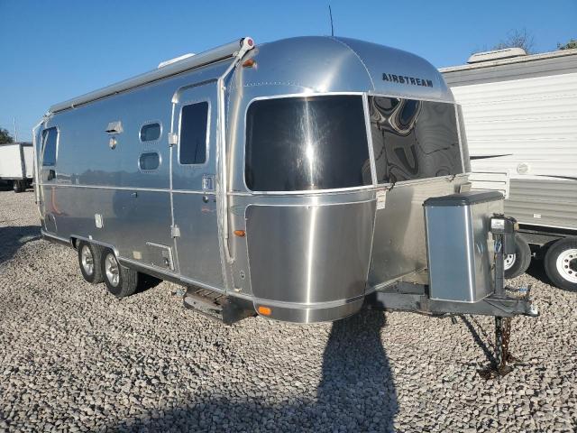  Salvage Airstream Flying Clo