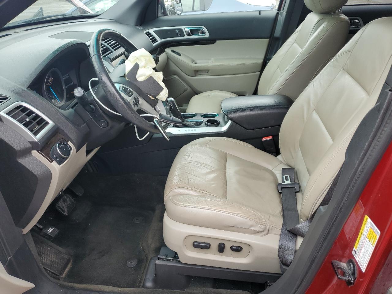 Ford Explorer Limited Image 12