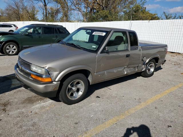 Salvage Chevrolet S-10