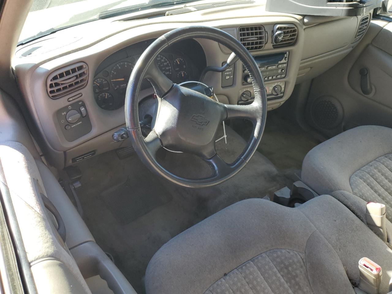 Chevrolet S-10 S10 Image 3