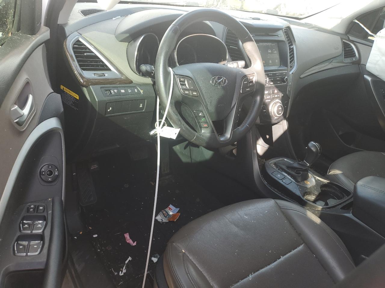 Hyundai SANTA FE Image 7