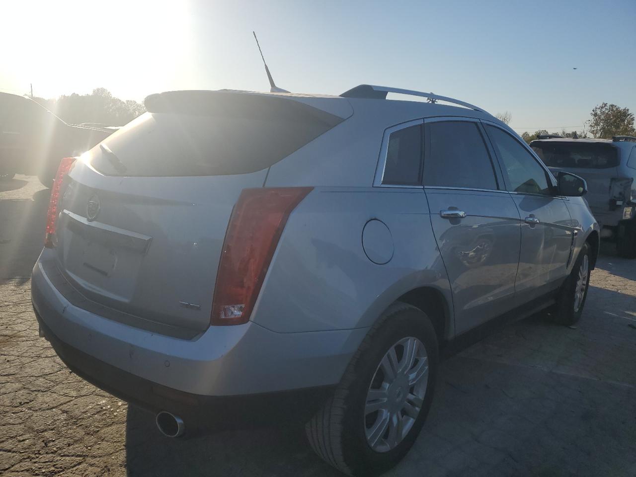 Cadillac SRX Luxury Collection Image 2