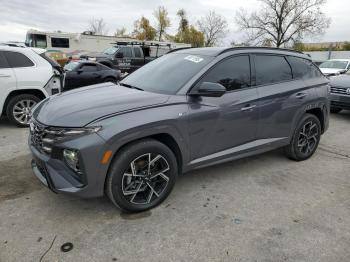  Salvage Hyundai TUCSON