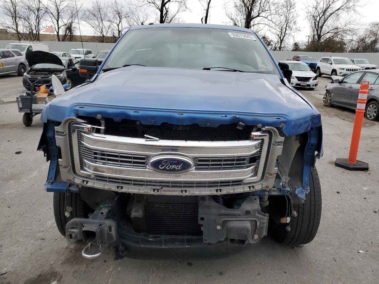 Ford F-150 Supercrew Image 12