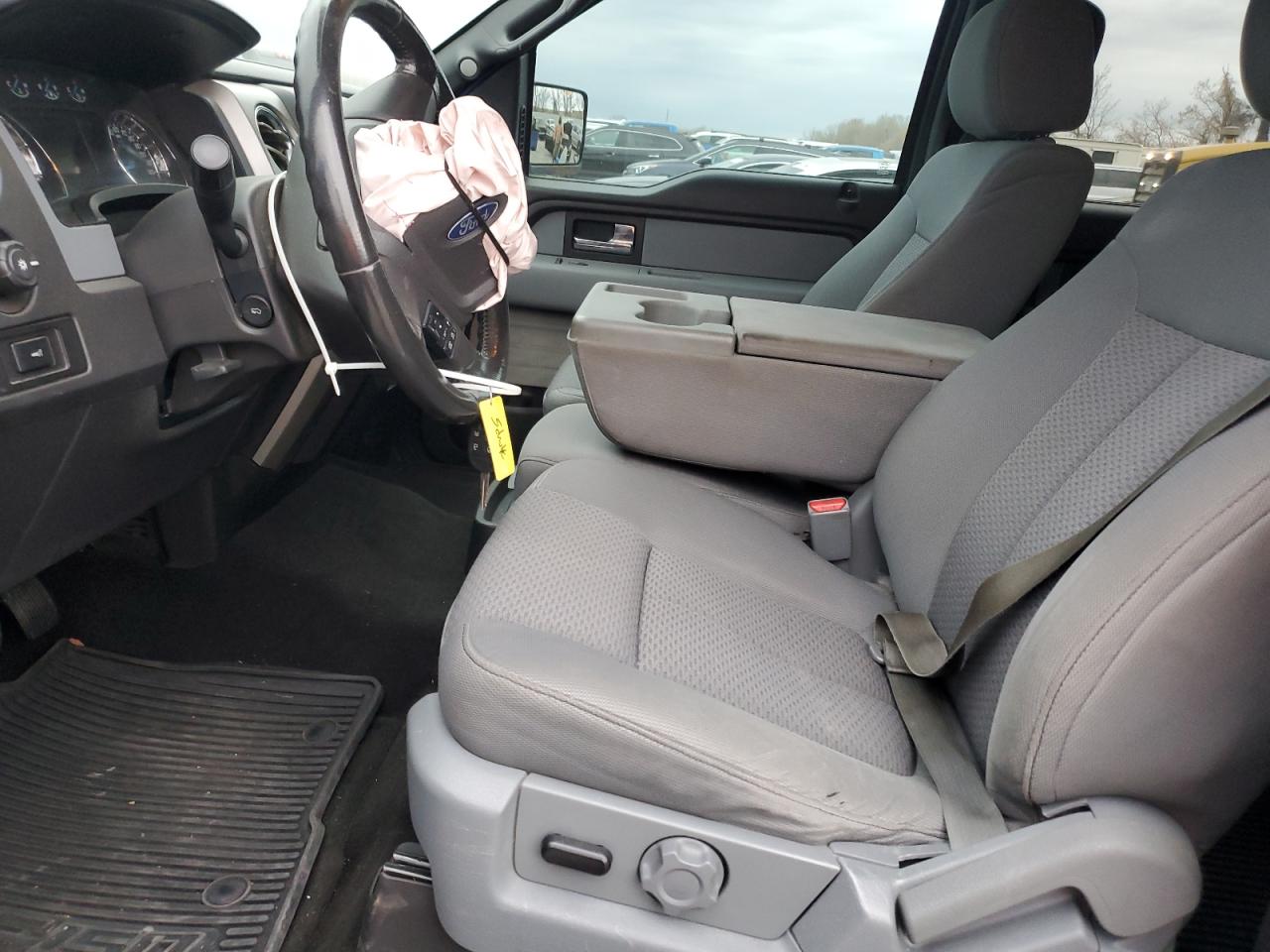 Ford F-150 Supercrew Image 4