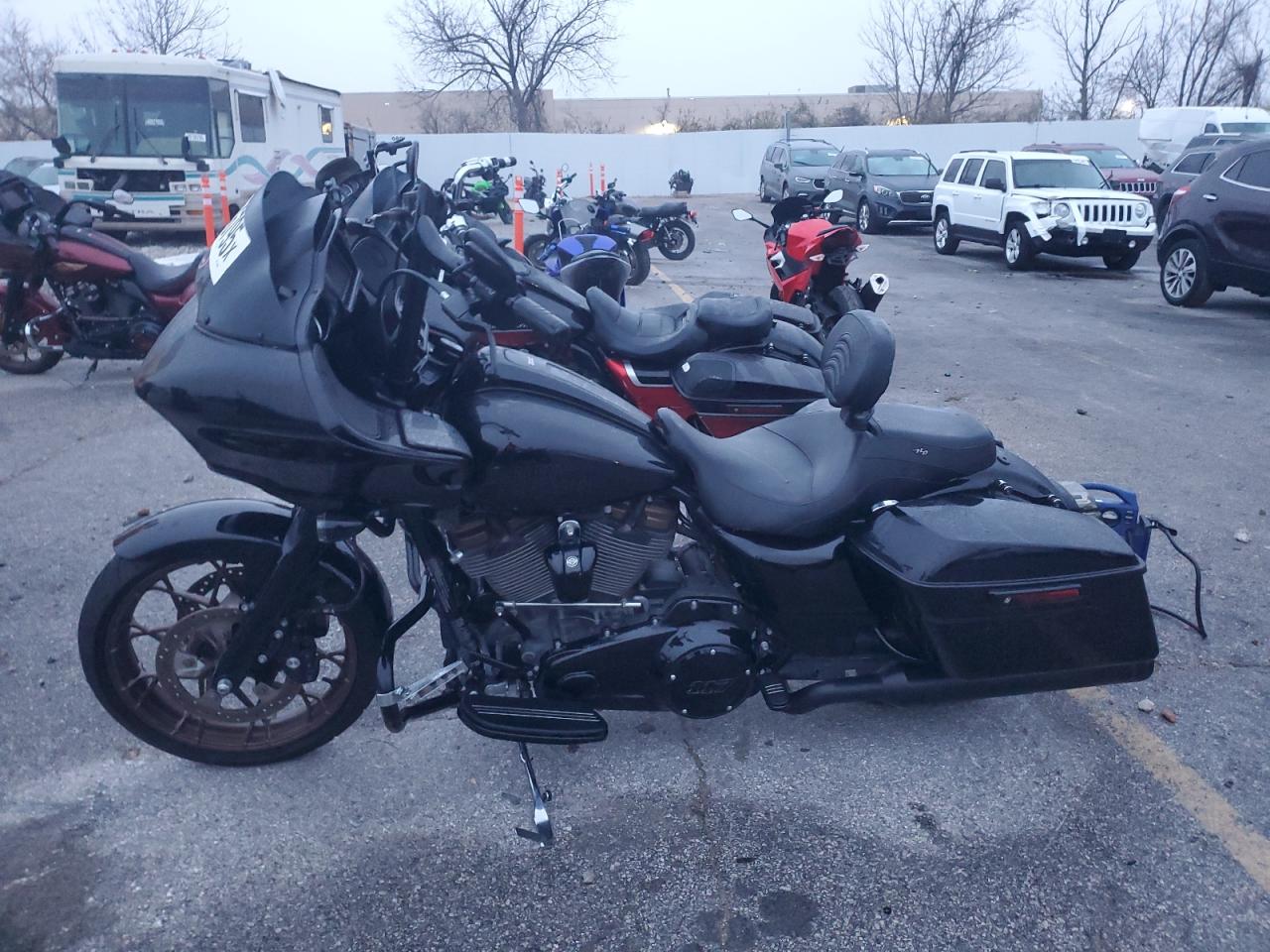 Harley-Davidson Fltrxst Image 3