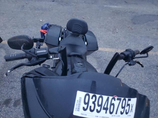 Harley-Davidson Fltrxst Image 4