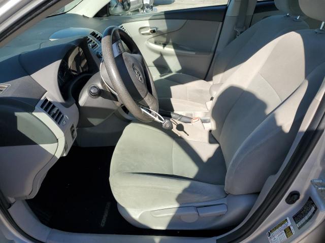 Toyota Corolla Base Image 9