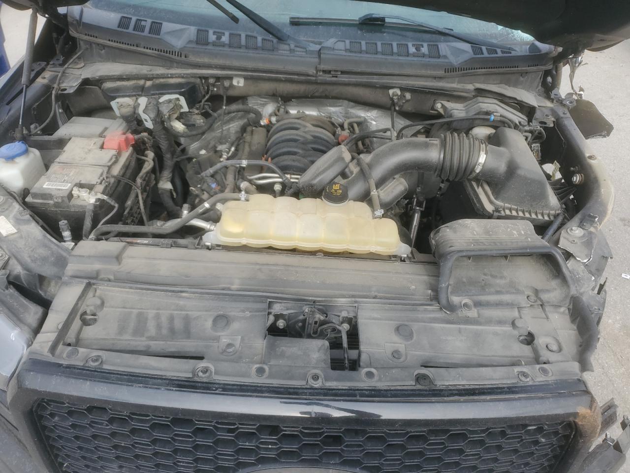 Ford F-150 Supercrew Image 12