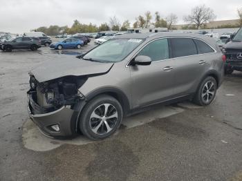  Salvage Kia Sorento