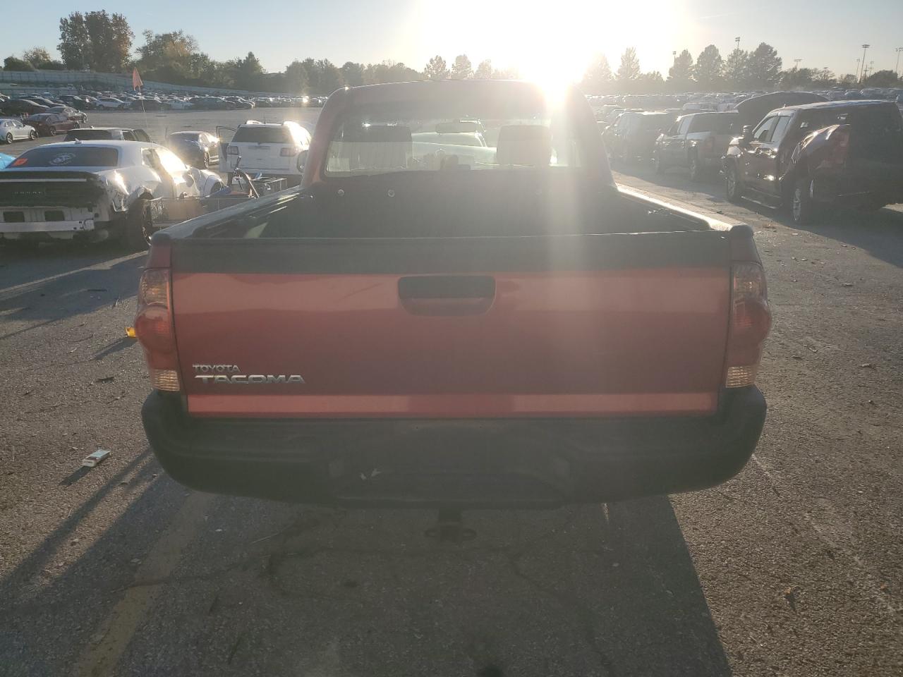 Toyota Tacoma Image 4