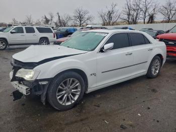  Salvage Chrysler 300