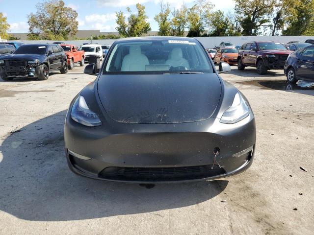 Tesla Model Y Image 8