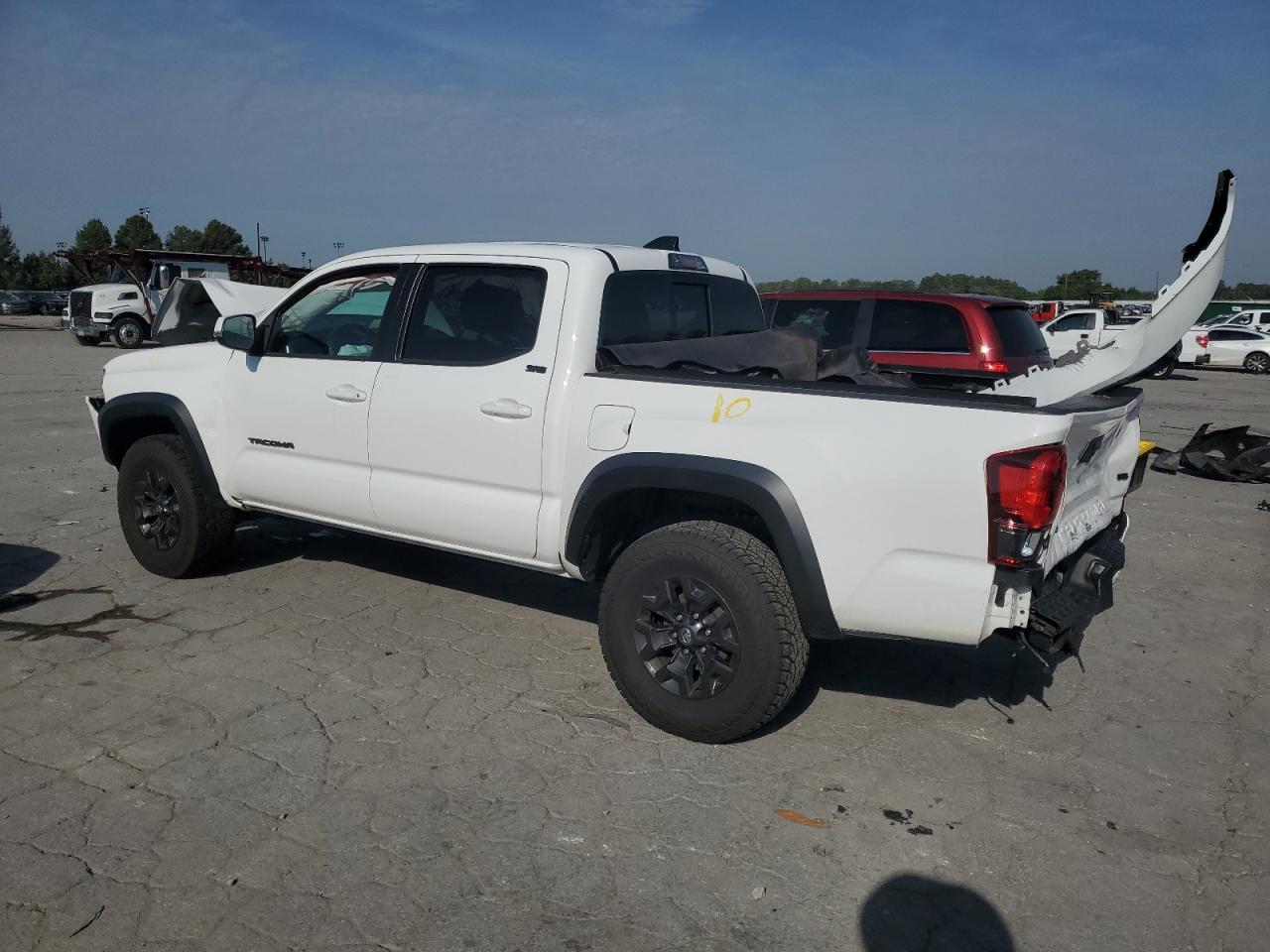 Toyota Tacoma Double Cab Image 2
