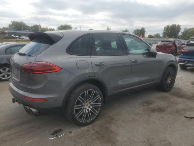 Porsche Cayenne S Image 2