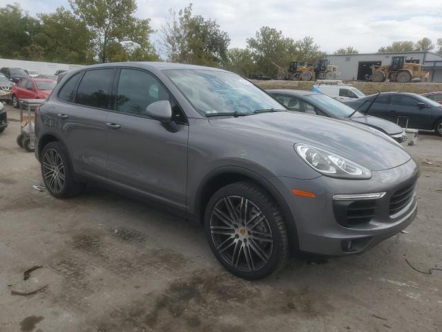Porsche Cayenne S Image 11