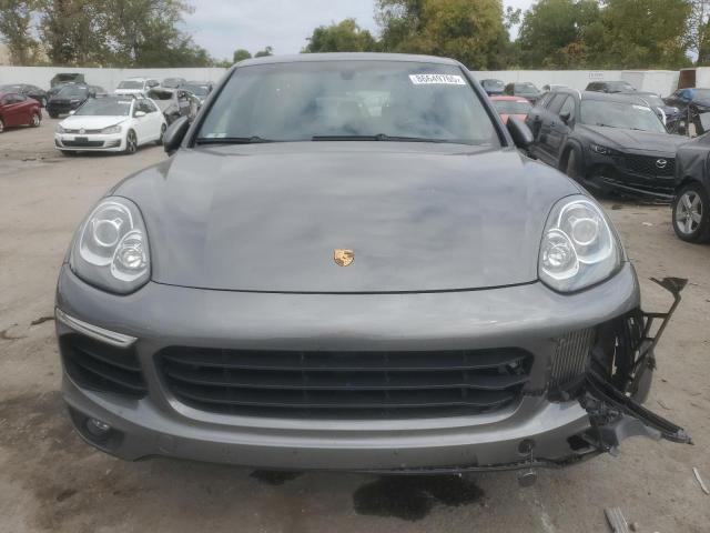 Porsche Cayenne S Image 13