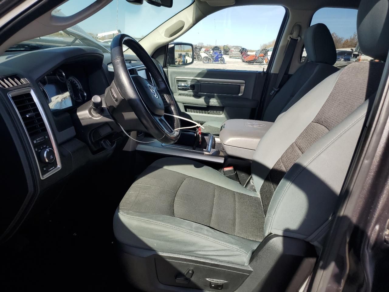 Ram 1500 Slt Image 3