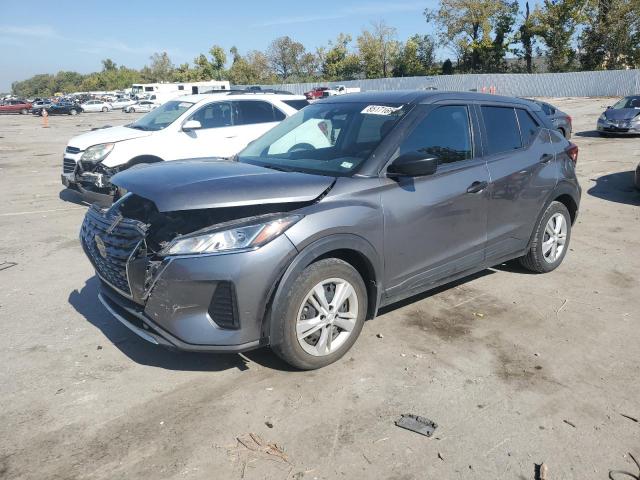  Salvage Nissan Kicks