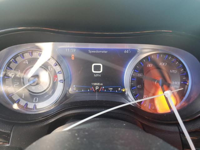 Chrysler 300 S Image 7