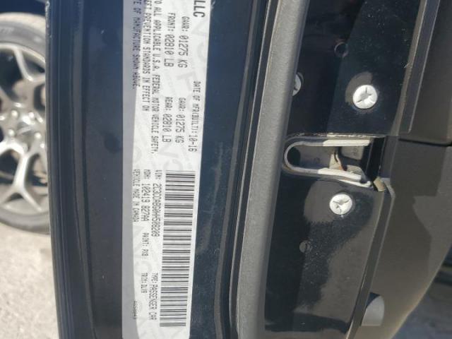 Chrysler 300 S Image 11