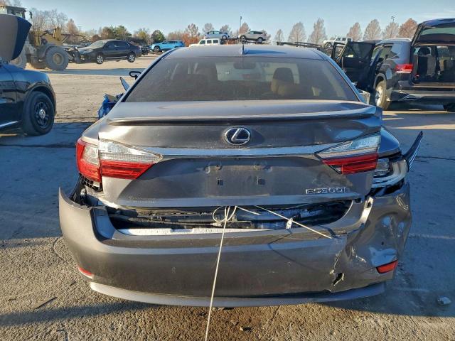 Lexus Es 300h Image 11