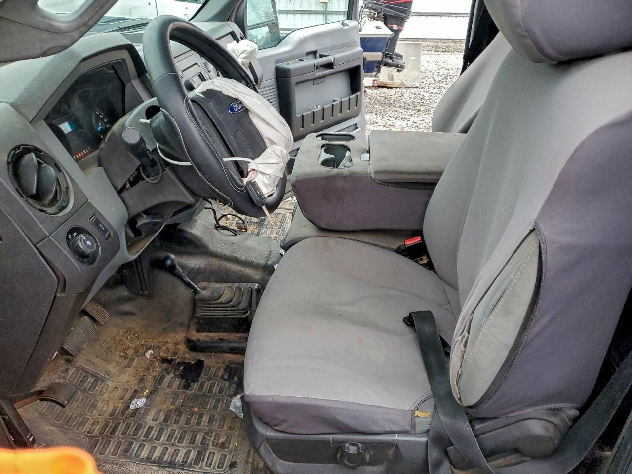 Ford F-350 Super Duty Image 13