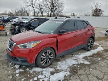  Salvage Nissan Kicks
