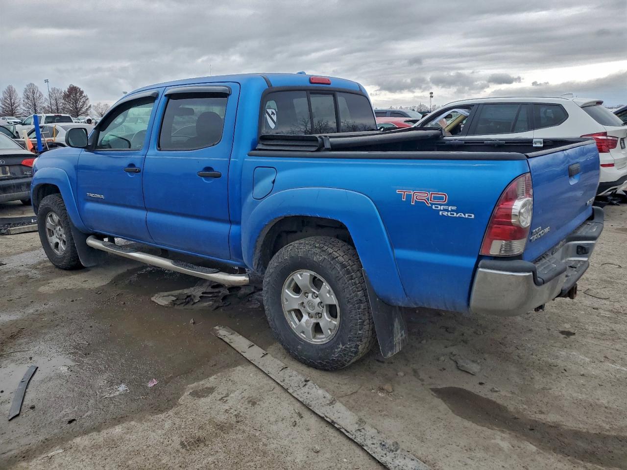 Toyota Tacoma Double Cab Image 2