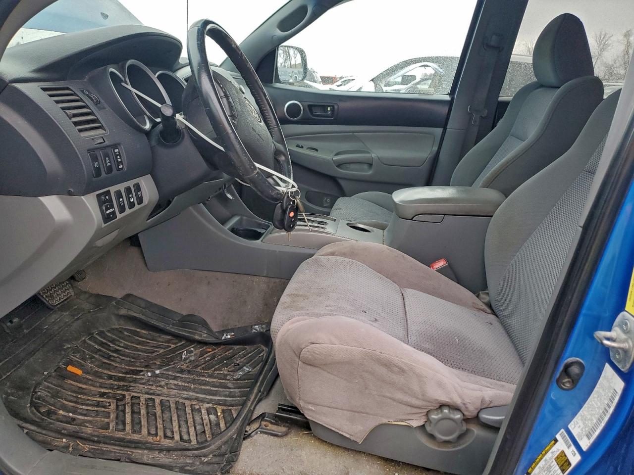 Toyota Tacoma Double Cab Image 4