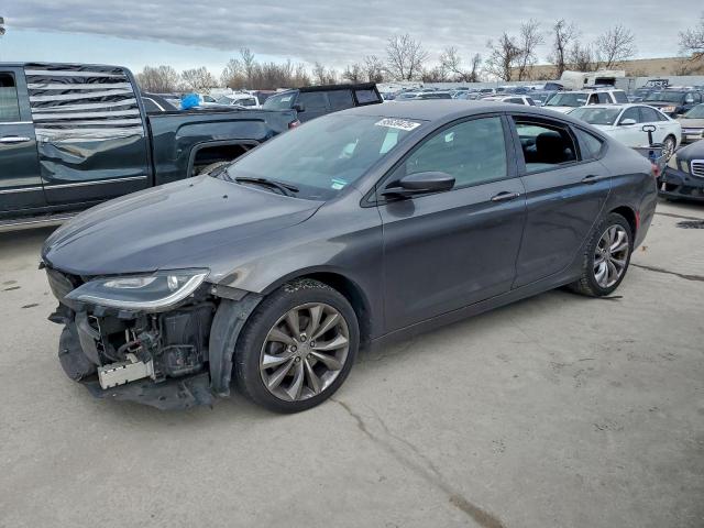  Salvage Chrysler 200