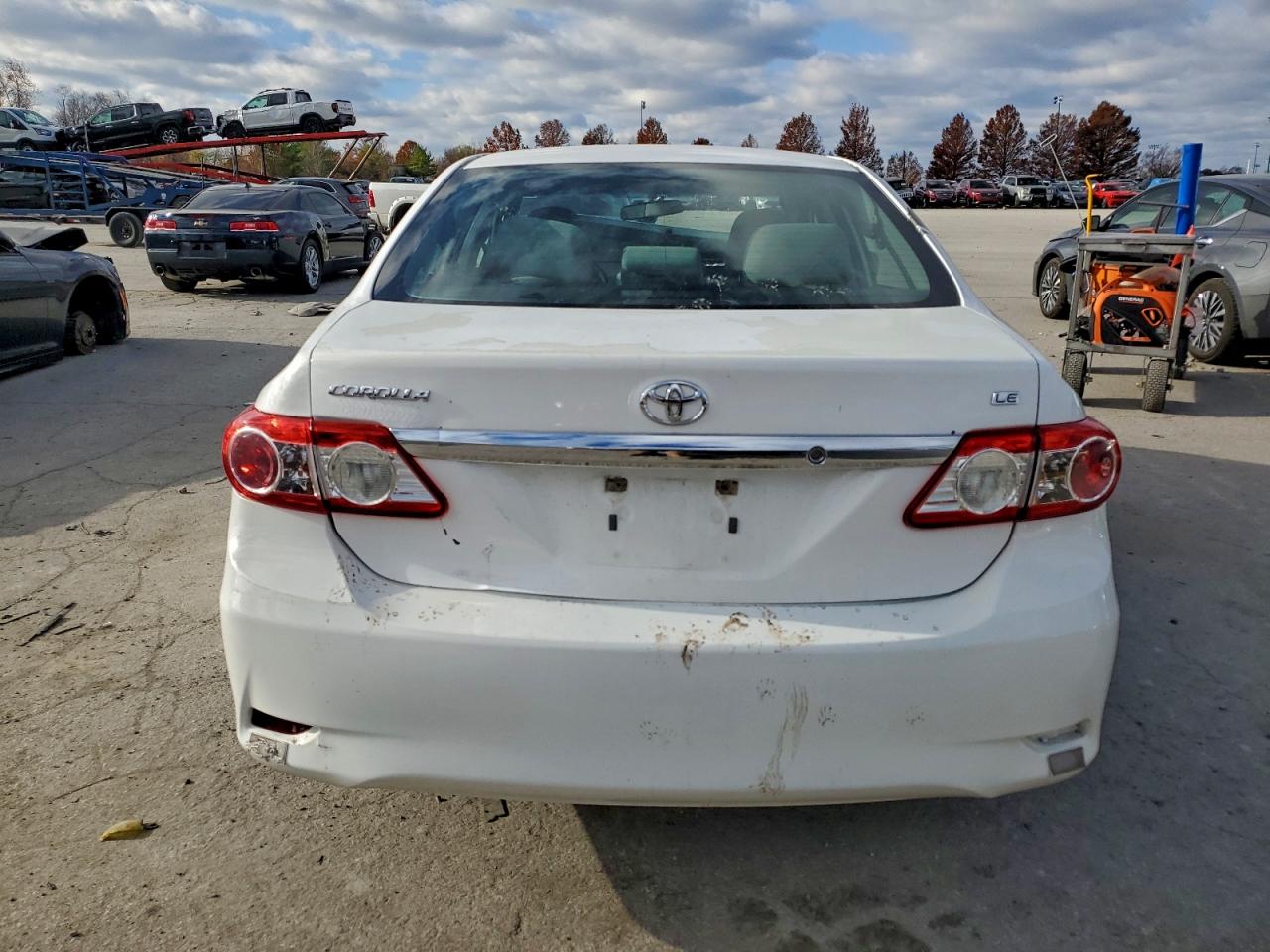 Toyota Corolla Base Image 6