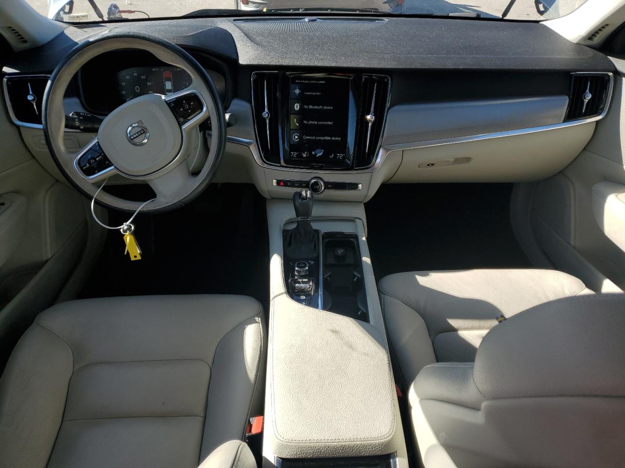 Volvo S90 T6 Momentum Image 10