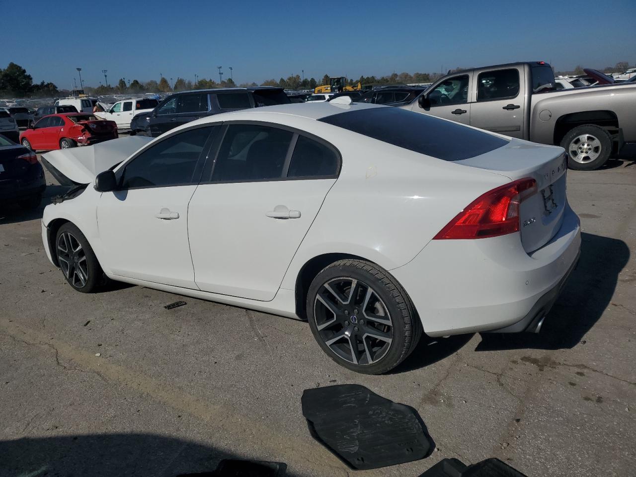 Volvo S60 Dynamic Image 3