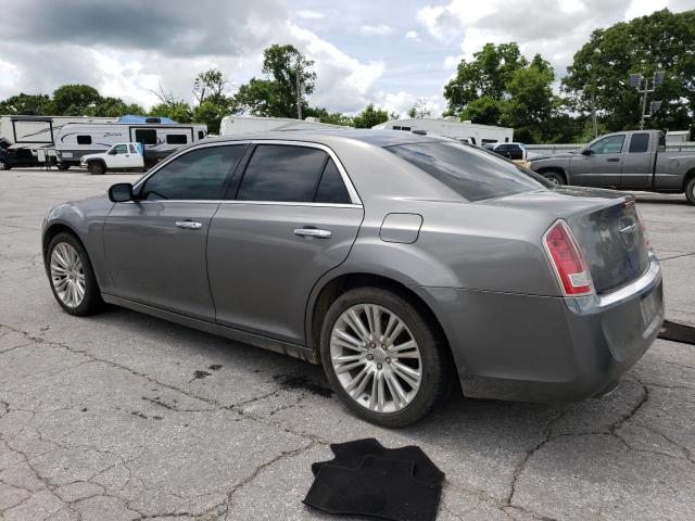 Chrysler 300 Limited Image 12
