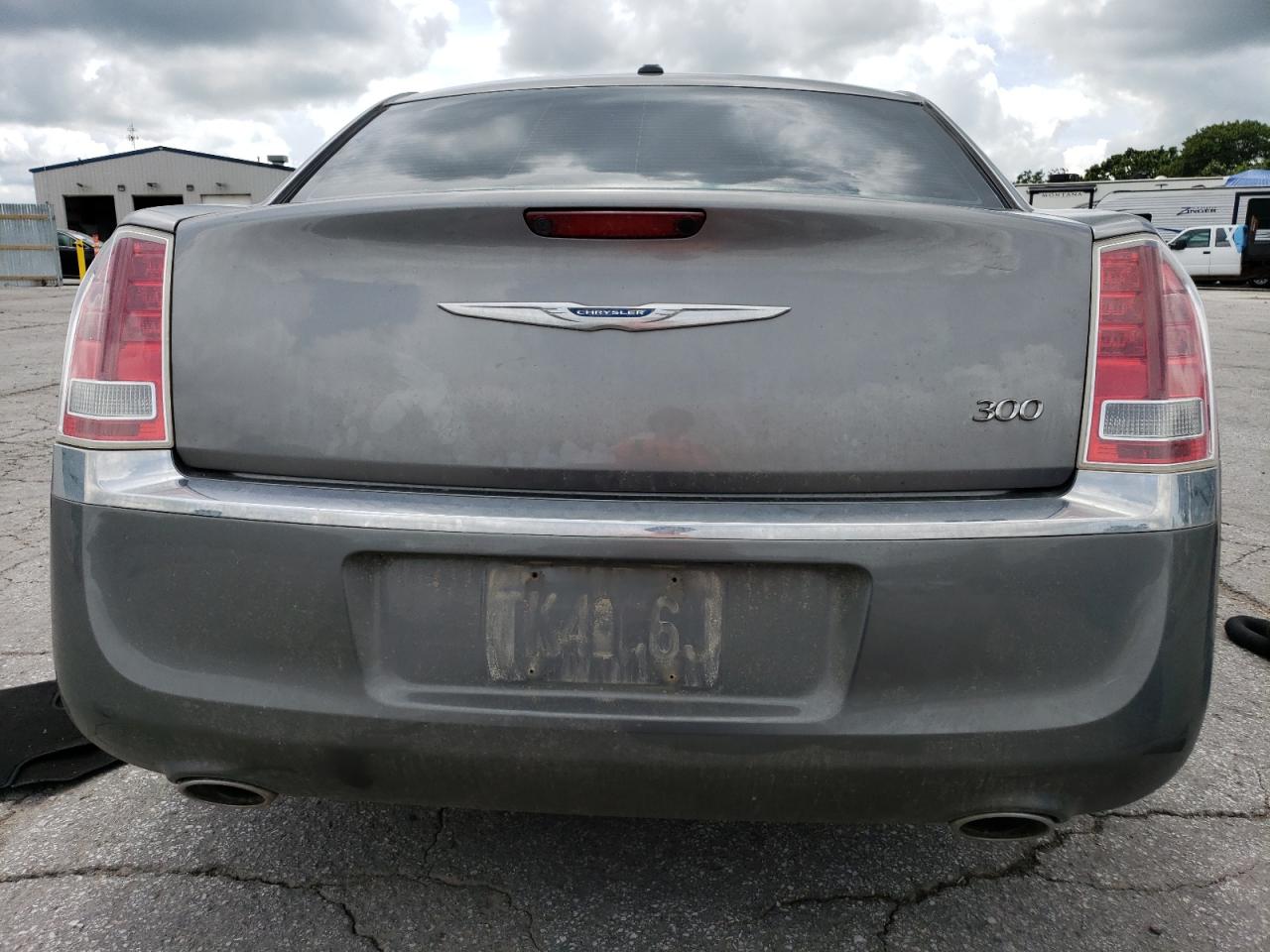 Chrysler 300 Limited Image 10