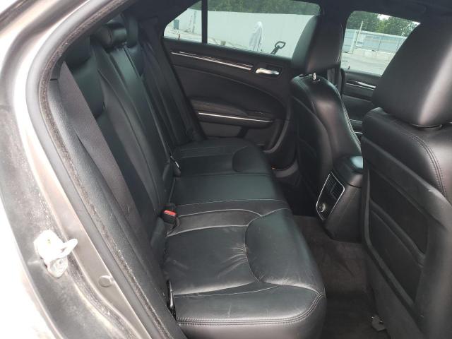 Chrysler 300 Limited Image 9